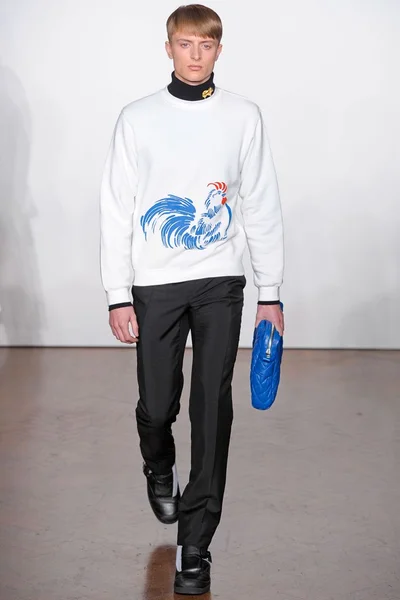 Look 14